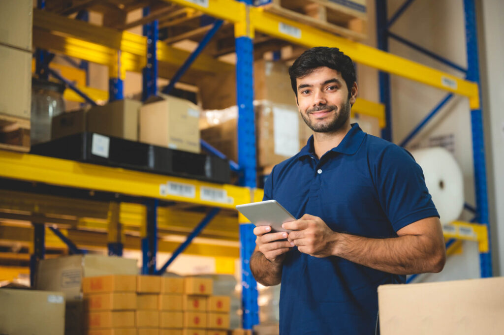 male-warehouse-worker-portrait-in-warehouse-storag-2023-11-27-05-33-38-utc.jpg